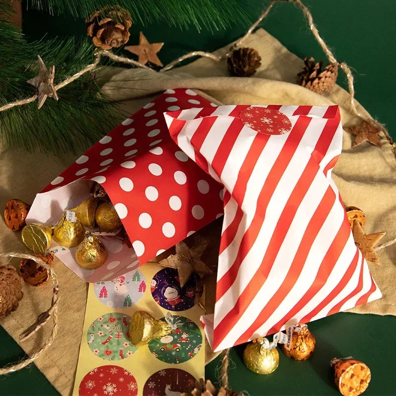 24pcs Kraft Paper Bags With Stickers Merry Christmas Cookie Gift Packaging Bags Wedding Birthday Party Favors Packing Supplies