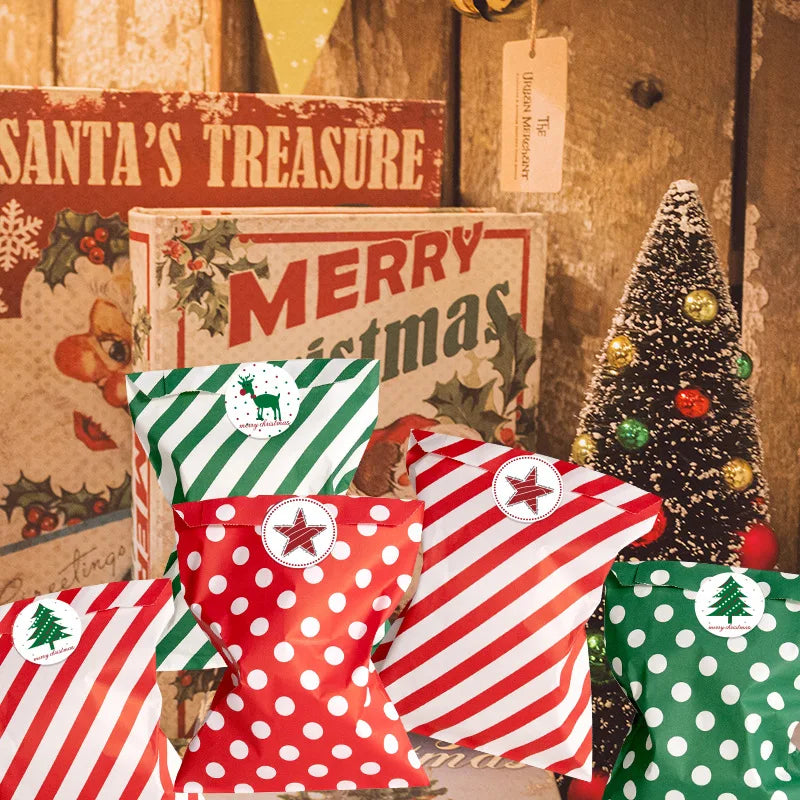 24pcs Kraft Paper Bags With Stickers Merry Christmas Cookie Gift Packaging Bags Wedding Birthday Party Favors Packing Supplies