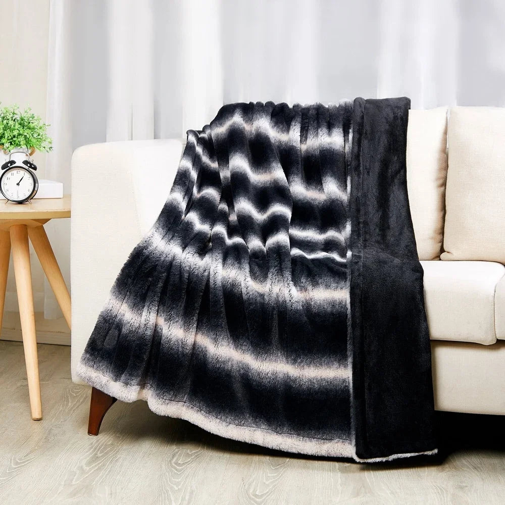 Reversible Plush Fleece Throw Blanket Soft Velvet Ombre Dual Layer Heavyweight Cozy Home Decor Blanket Machine Washable