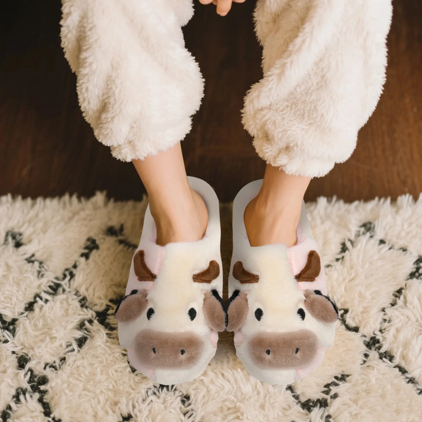Fuzzy Cow Slippers for Women & Men, Couple's Warm Cartoon Cow Animals Slippers, Winter Cozy Fluffy Plush Slip On House Slippers