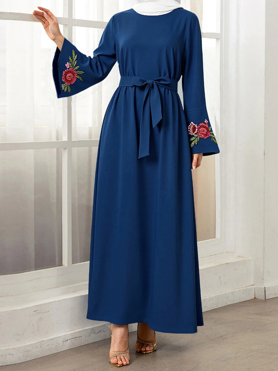 Elegant Floral Patterned Abaya Dress with Belt and Flare Sleeves Round Neck Long Sleeve Robe for Women Perfect for Prayer and